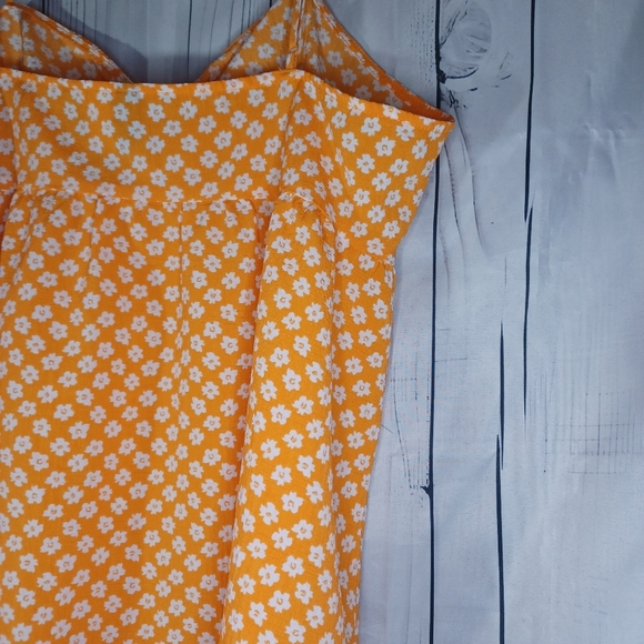 Divided Mini Floral Spaghetti Strap Sundress - Picture 9 of 10